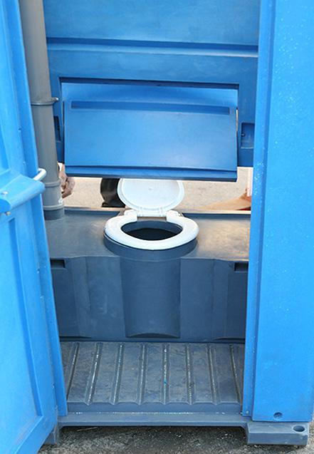 Туалетная кабина «Мегаполис» с одним баком